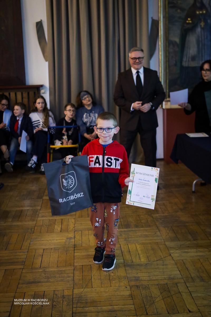 Zdjęcie w galerii na portalu naszraciborz.pl: Rozstrzygnięto XX Powiatowy Konkurs Wielkanocny w Raciborzu wiadomości z regionu