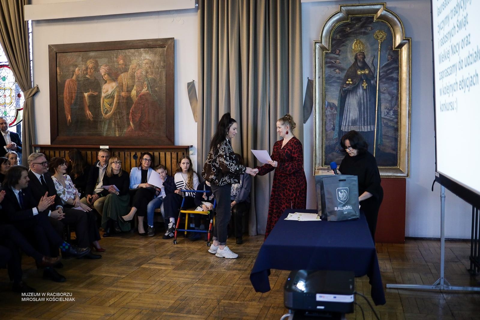 Zdjęcie w galerii na portalu naszraciborz.pl: Rozstrzygnięto XX Powiatowy Konkurs Wielkanocny w Raciborzu wiadomości z regionu