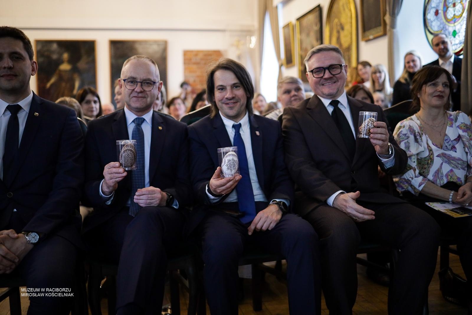 Zdjęcie w galerii na portalu naszraciborz.pl: Rozstrzygnięto XX Powiatowy Konkurs Wielkanocny w Raciborzu wiadomości z regionu