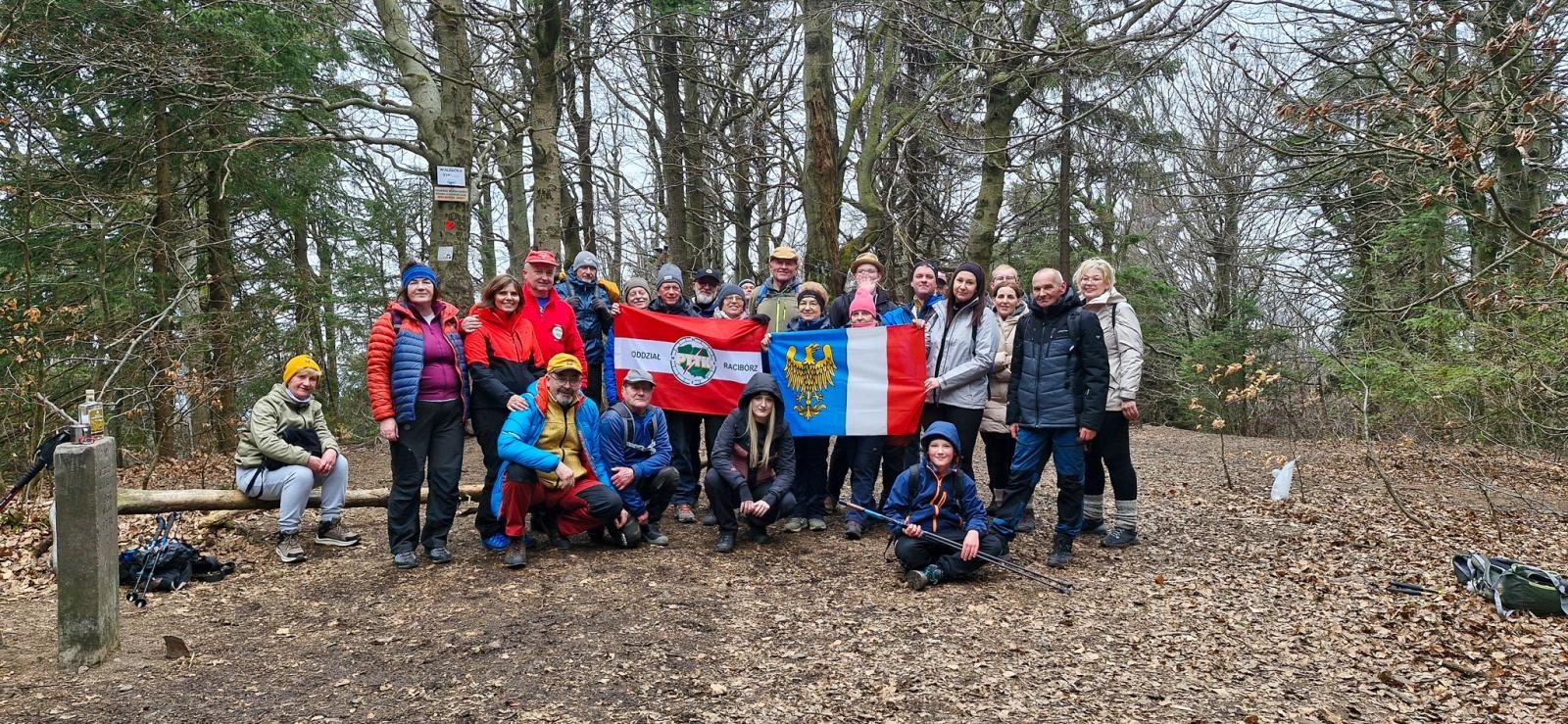 Zdjęcie w galerii na portalu naszraciborz.pl: Dwa szczyty Korony Gór Polski zdobyte przez turystów z Raciborza wiadomości z regionu