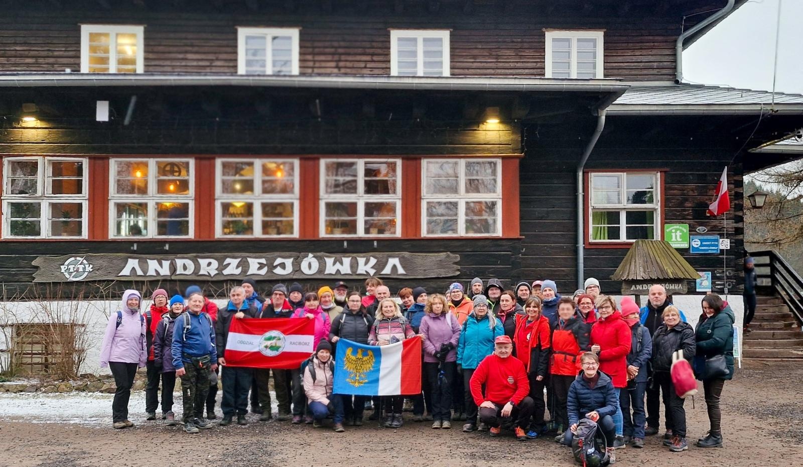 Zdjęcie w galerii na portalu naszraciborz.pl: Dwa szczyty Korony Gór Polski zdobyte przez turystów z Raciborza wiadomości z regionu