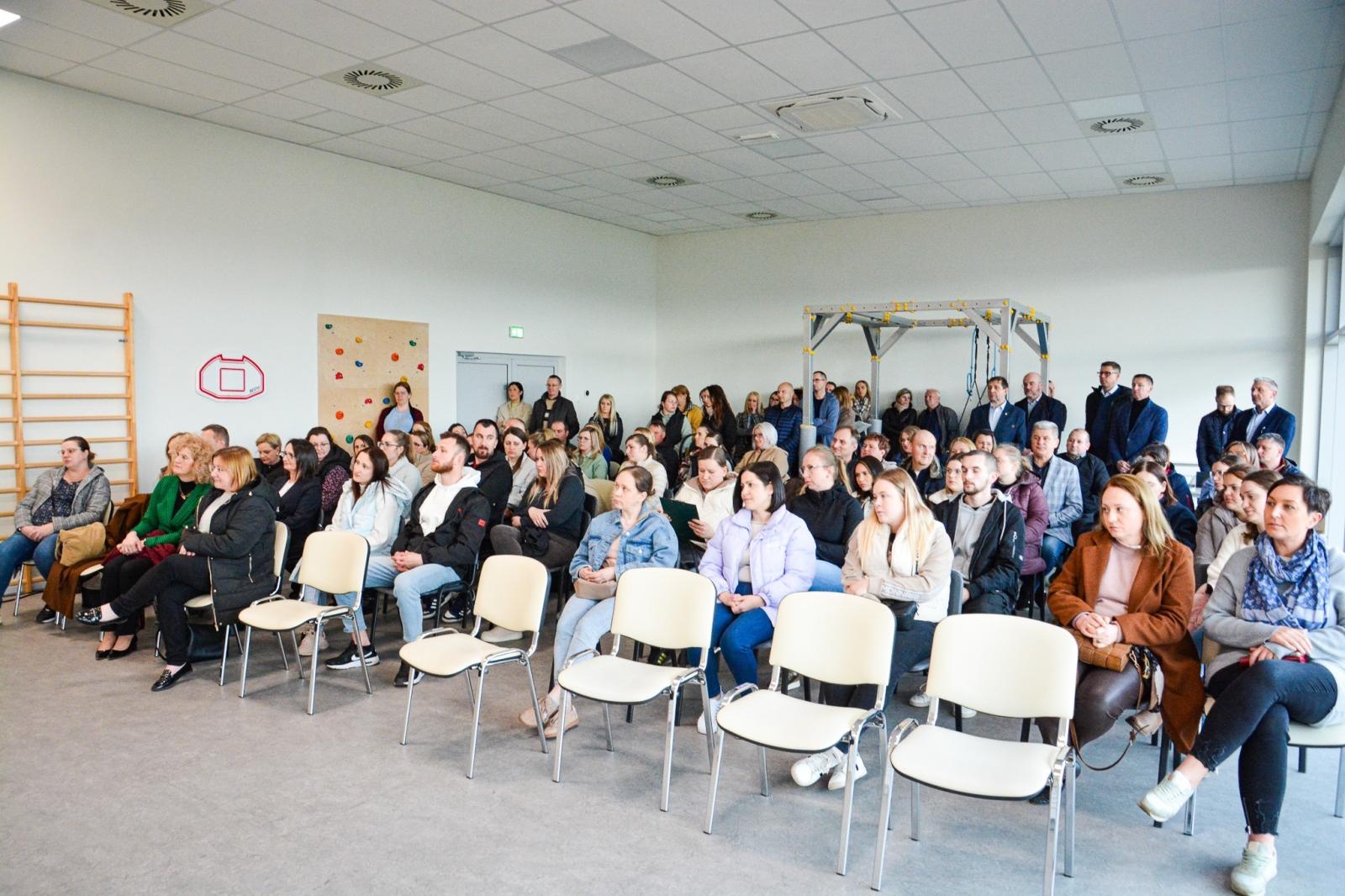 Zdjęcie w galerii na portalu naszraciborz.pl: Przedszkole Eko-Okien w Kornicach przeszło na własność gminy wiadomości z regionu