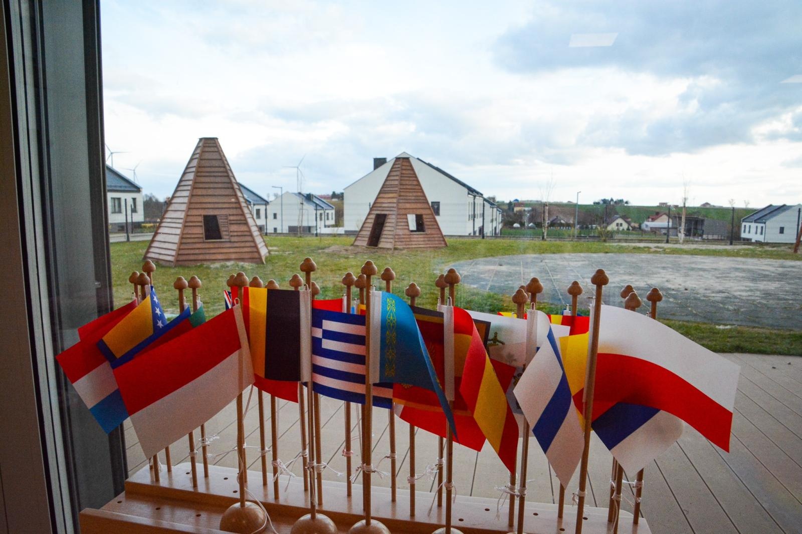 Zdjęcie w galerii na portalu naszraciborz.pl: Przedszkole Eko-Okien w Kornicach przeszło na własność gminy wiadomości z regionu