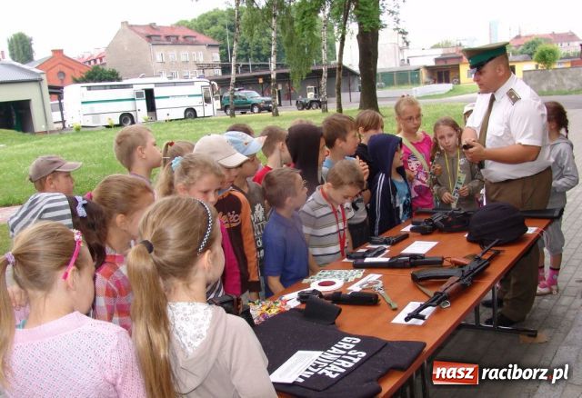 Zdjęcie w galerii na portalu naszraciborz.pl: Dzień Dziecka ze Strażą Graniczną wiadomości z regionu