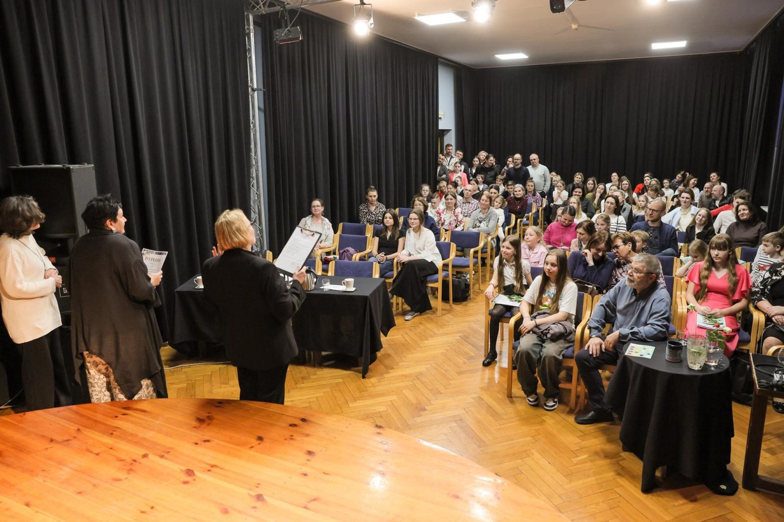 Zdjęcie w galerii na portalu naszraciborz.pl: Powiatowe eliminacje Konkursu Recytatorskiego MAŁY OKR 2026 w Raciborzu wiadomości z regionu