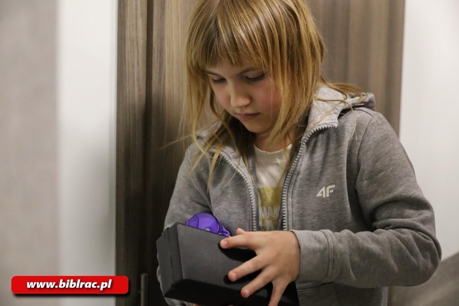 Zdjęcie w galerii na portalu naszraciborz.pl: Biblioteka pełna magii - Noc z Andersenem 2026 w krainie Narnii wiadomości z regionu