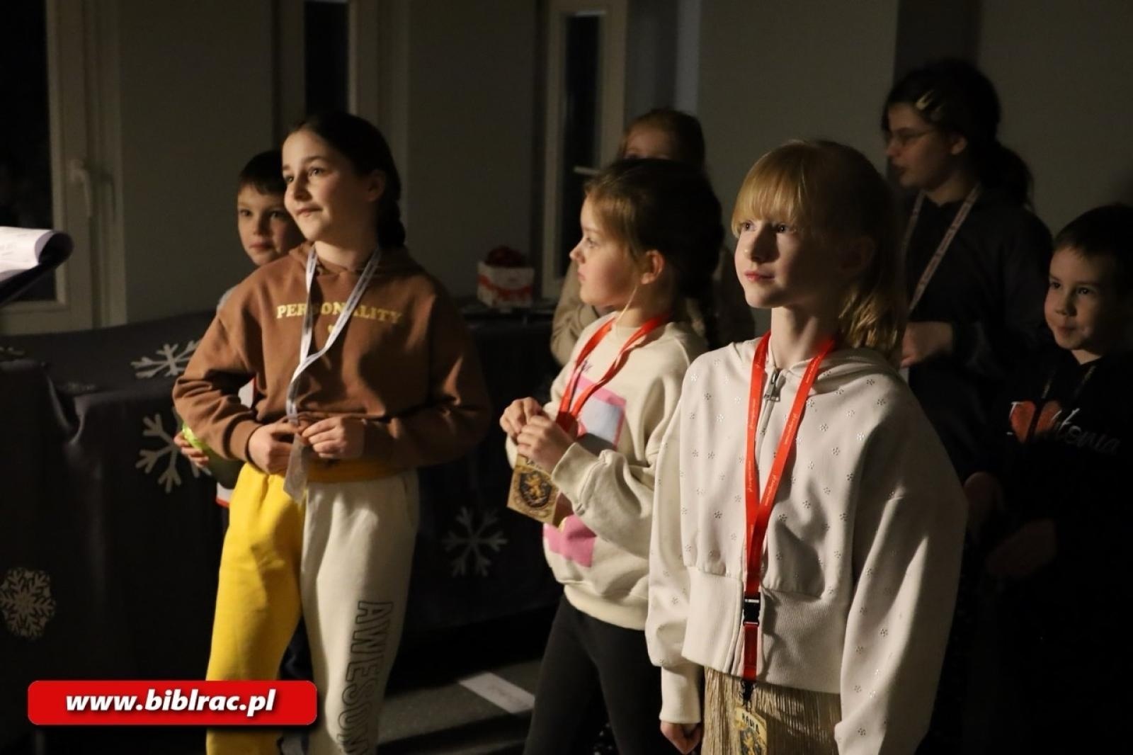 Zdjęcie w galerii na portalu naszraciborz.pl: Biblioteka pełna magii - Noc z Andersenem 2026 w krainie Narnii wiadomości z regionu