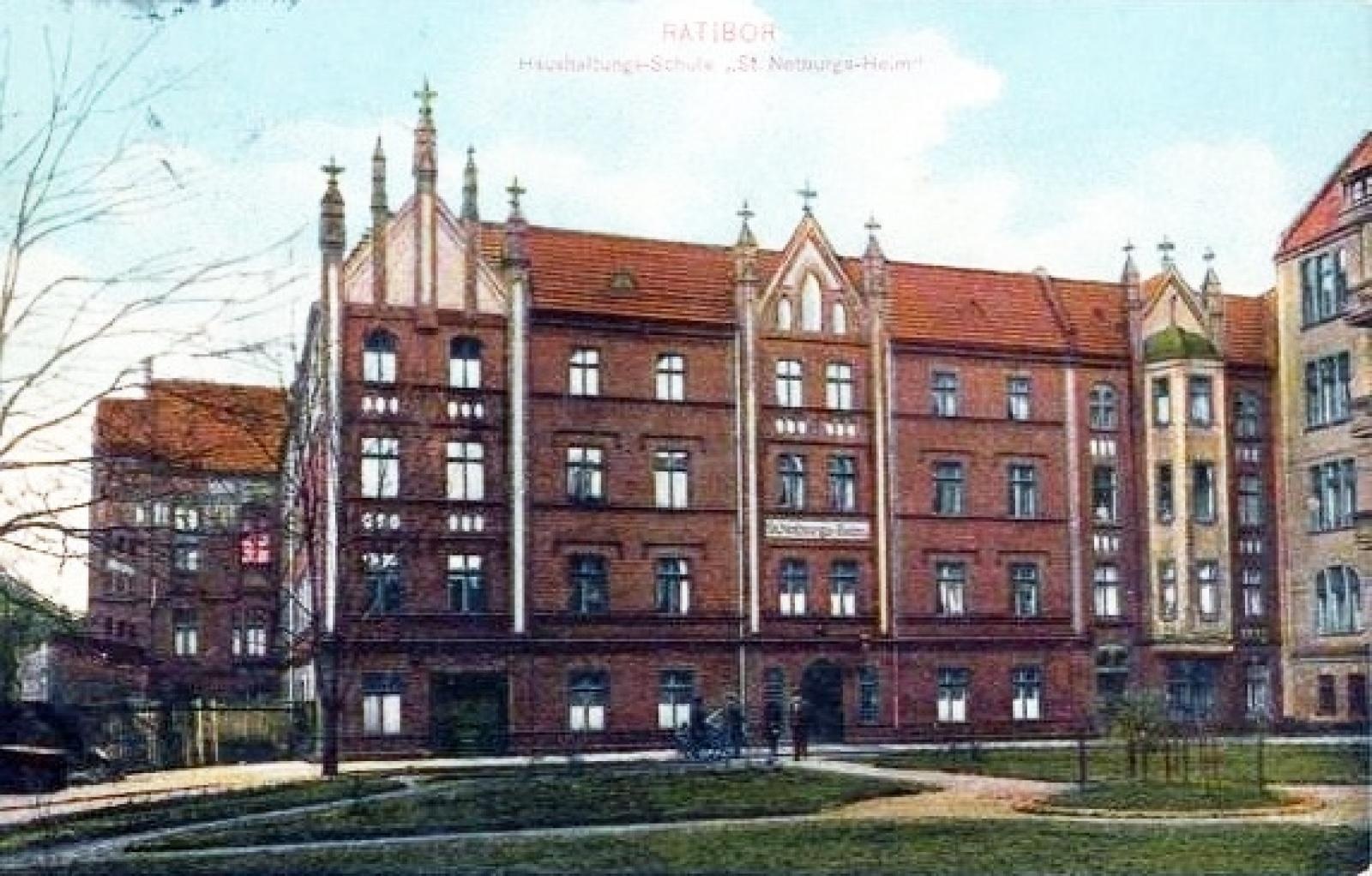 Zdjęcie w galerii na portalu naszraciborz.pl: Dlaczego święta Notburga pokochała Racibórz? 140. rocznica przybycia sióstr do naszego miasta wiadomości z regionu