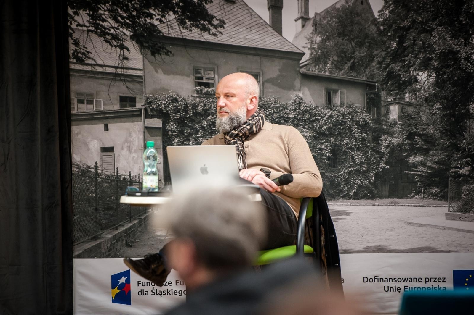 Zdjęcie w galerii na portalu naszraciborz.pl: Czerwony świt nad Odrą. Racibórz 1945 – spotkanie na Zamku Piastowskim wiadomości z regionu