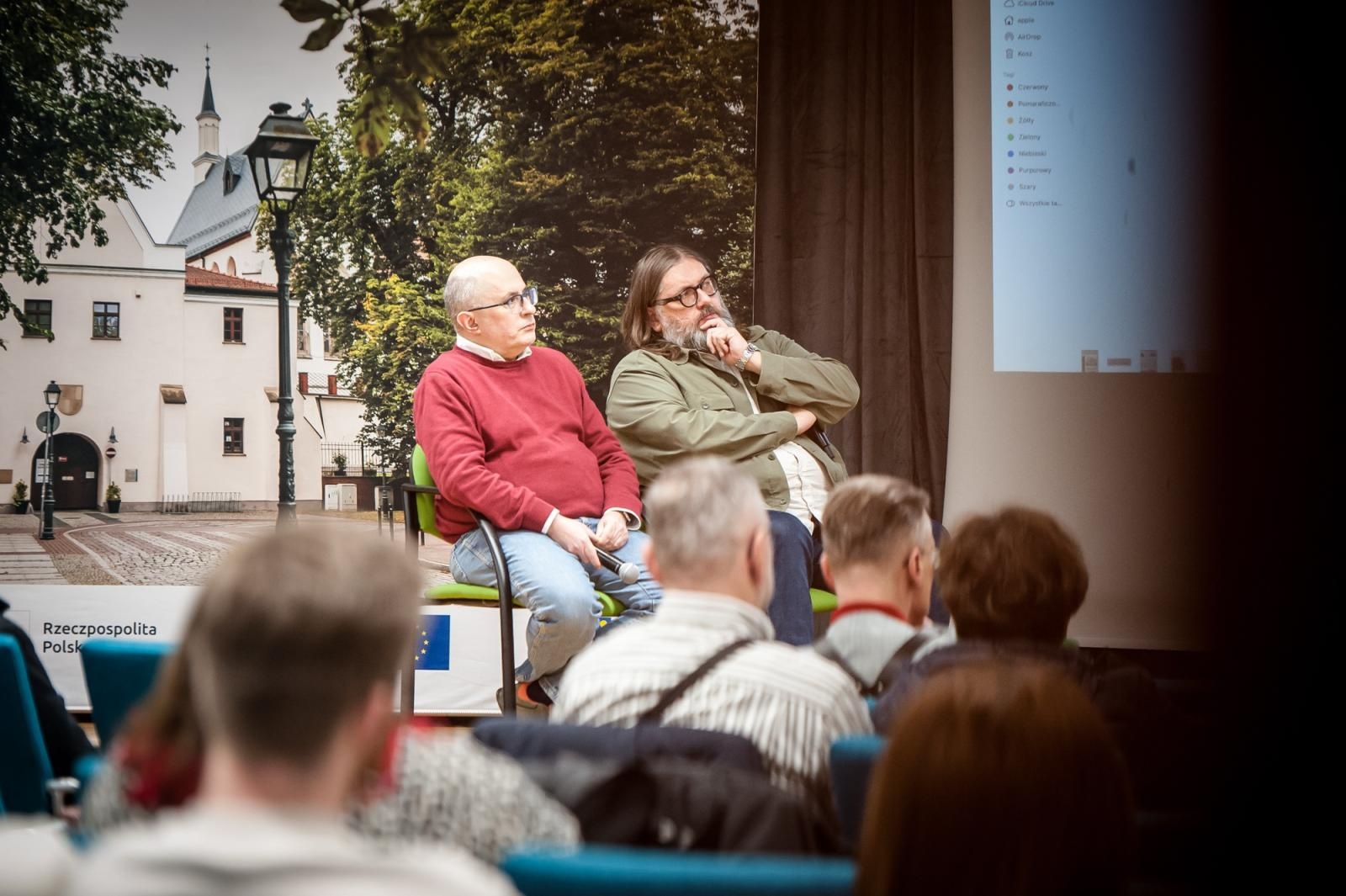 Zdjęcie w galerii na portalu naszraciborz.pl: Czerwony świt nad Odrą. Racibórz 1945 – spotkanie na Zamku Piastowskim wiadomości z regionu