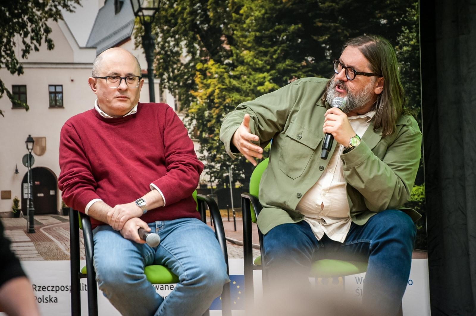 Zdjęcie w galerii na portalu naszraciborz.pl: Czerwony świt nad Odrą. Racibórz 1945 – spotkanie na Zamku Piastowskim wiadomości z regionu