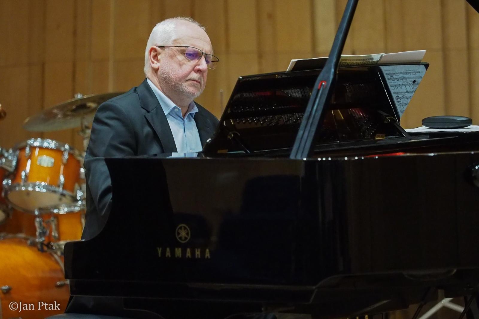 Zdjęcie w galerii na portalu naszraciborz.pl: Magia skrzypiec w raciborskiej PSM. Recital Oliwii Gronowicz wiadomości z regionu