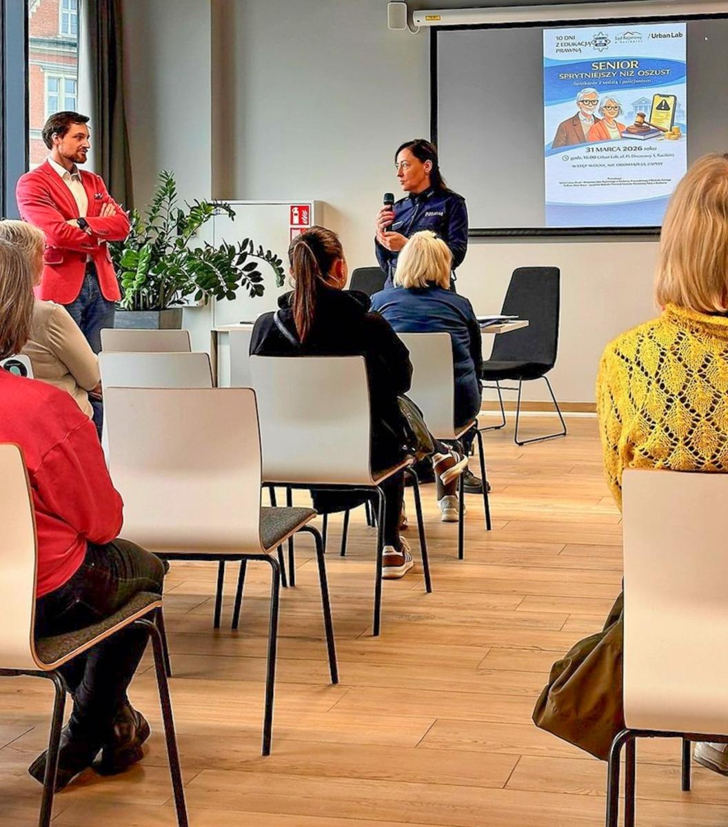 Zdjęcie w galerii na portalu naszraciborz.pl: Senior sprytniejszy niż oszust. Spotkanie profilaktyczne w Raciborzu wiadomości z regionu