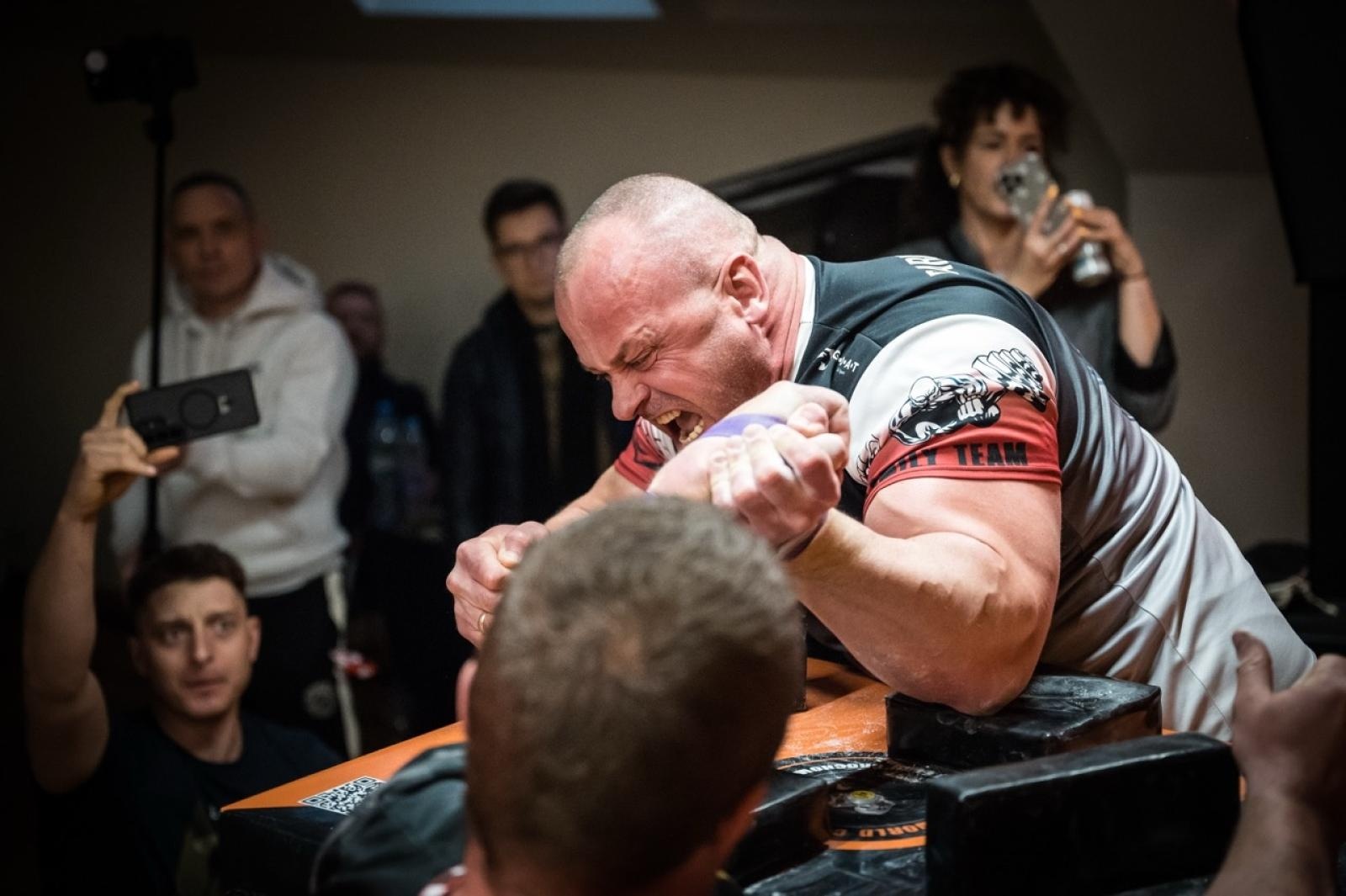 Zdjęcie w galerii na portalu naszraciborz.pl: Zamek Piastowski gościł XXVI Mistrzostwa Polski w Armwrestlingu [FOTO i WIDEO] wiadomości z regionu