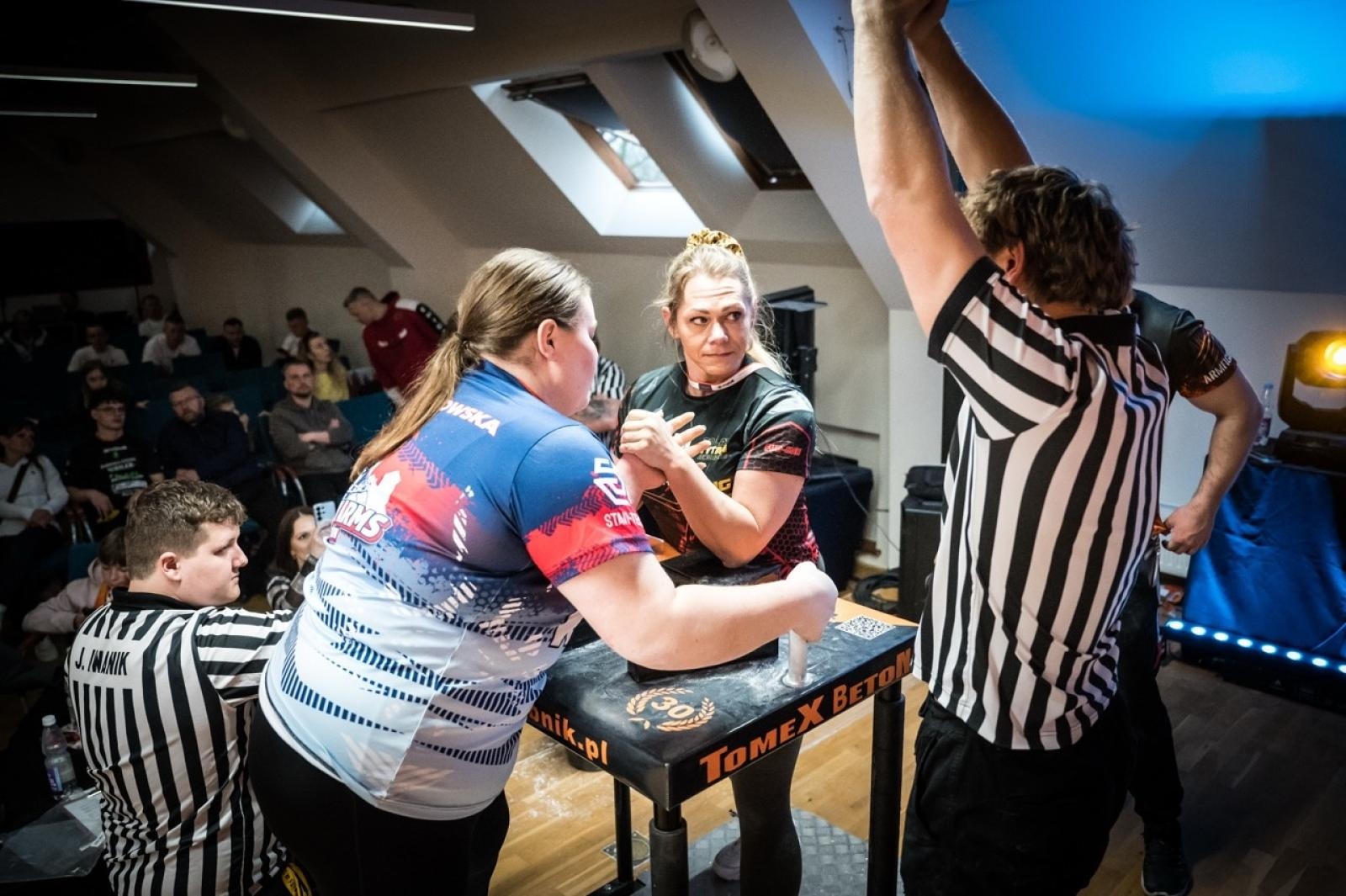 Zdjęcie w galerii na portalu naszraciborz.pl: Zamek Piastowski gościł XXVI Mistrzostwa Polski w Armwrestlingu [FOTO i WIDEO] wiadomości z regionu