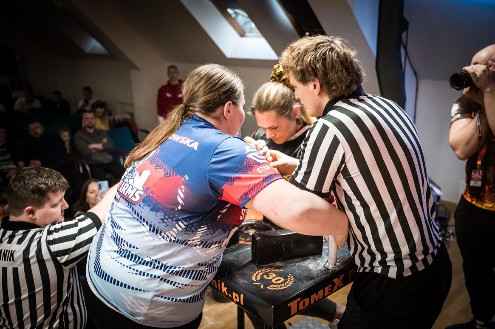 Zdjęcie w galerii na portalu naszraciborz.pl: Zamek Piastowski gościł XXVI Mistrzostwa Polski w Armwrestlingu [FOTO i WIDEO] wiadomości z regionu