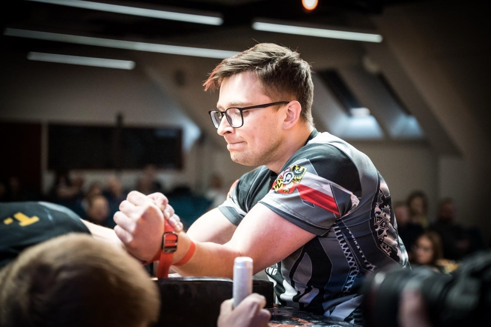 Zdjęcie w galerii na portalu naszraciborz.pl: Zamek Piastowski gościł XXVI Mistrzostwa Polski w Armwrestlingu [FOTO i WIDEO] wiadomości z regionu