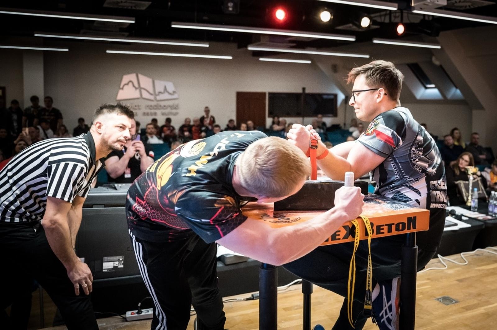 Zdjęcie w galerii na portalu naszraciborz.pl: Zamek Piastowski gościł XXVI Mistrzostwa Polski w Armwrestlingu [FOTO i WIDEO] wiadomości z regionu