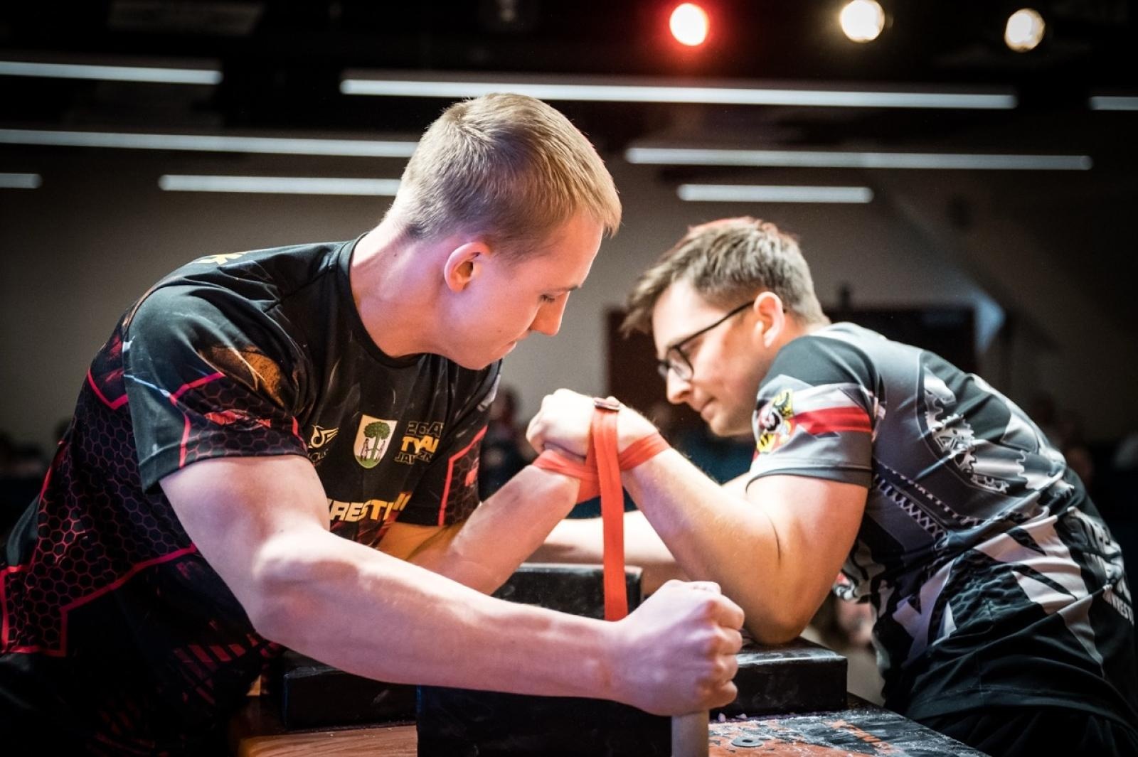 Zdjęcie w galerii na portalu naszraciborz.pl: Zamek Piastowski gościł XXVI Mistrzostwa Polski w Armwrestlingu [FOTO i WIDEO] wiadomości z regionu