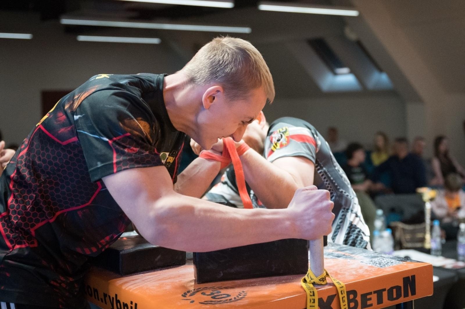 Zdjęcie w galerii na portalu naszraciborz.pl: Zamek Piastowski gościł XXVI Mistrzostwa Polski w Armwrestlingu [FOTO i WIDEO] wiadomości z regionu