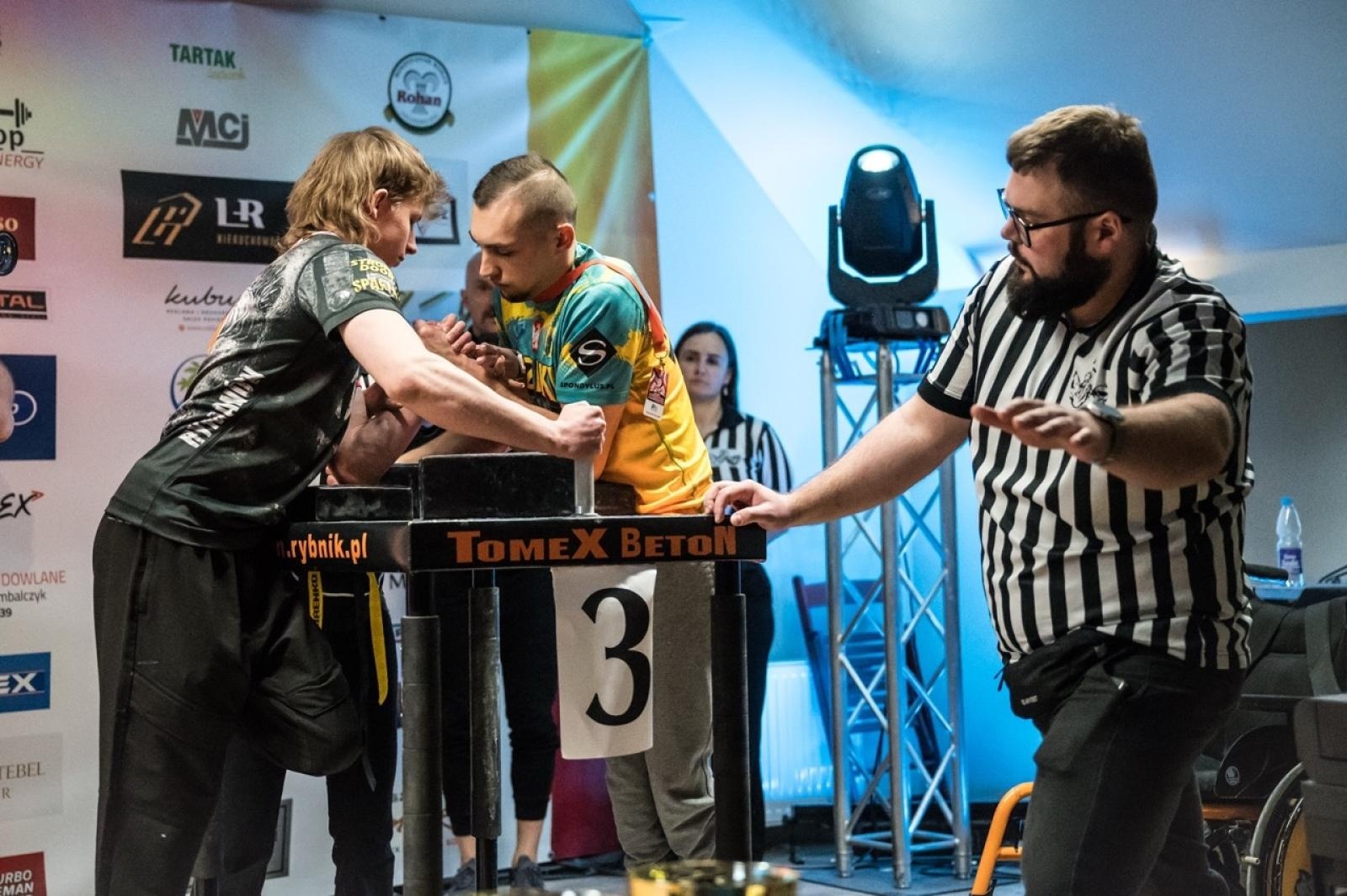 Zdjęcie w galerii na portalu naszraciborz.pl: Zamek Piastowski gościł XXVI Mistrzostwa Polski w Armwrestlingu [FOTO i WIDEO] wiadomości z regionu