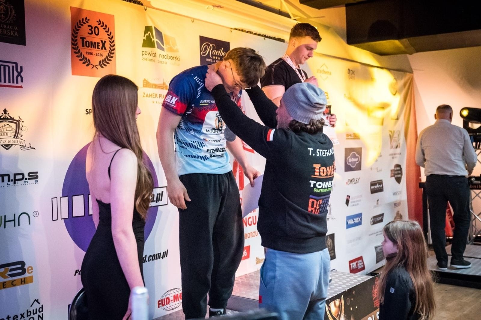 Zdjęcie w galerii na portalu naszraciborz.pl: Zamek Piastowski gościł XXVI Mistrzostwa Polski w Armwrestlingu [FOTO i WIDEO] wiadomości z regionu