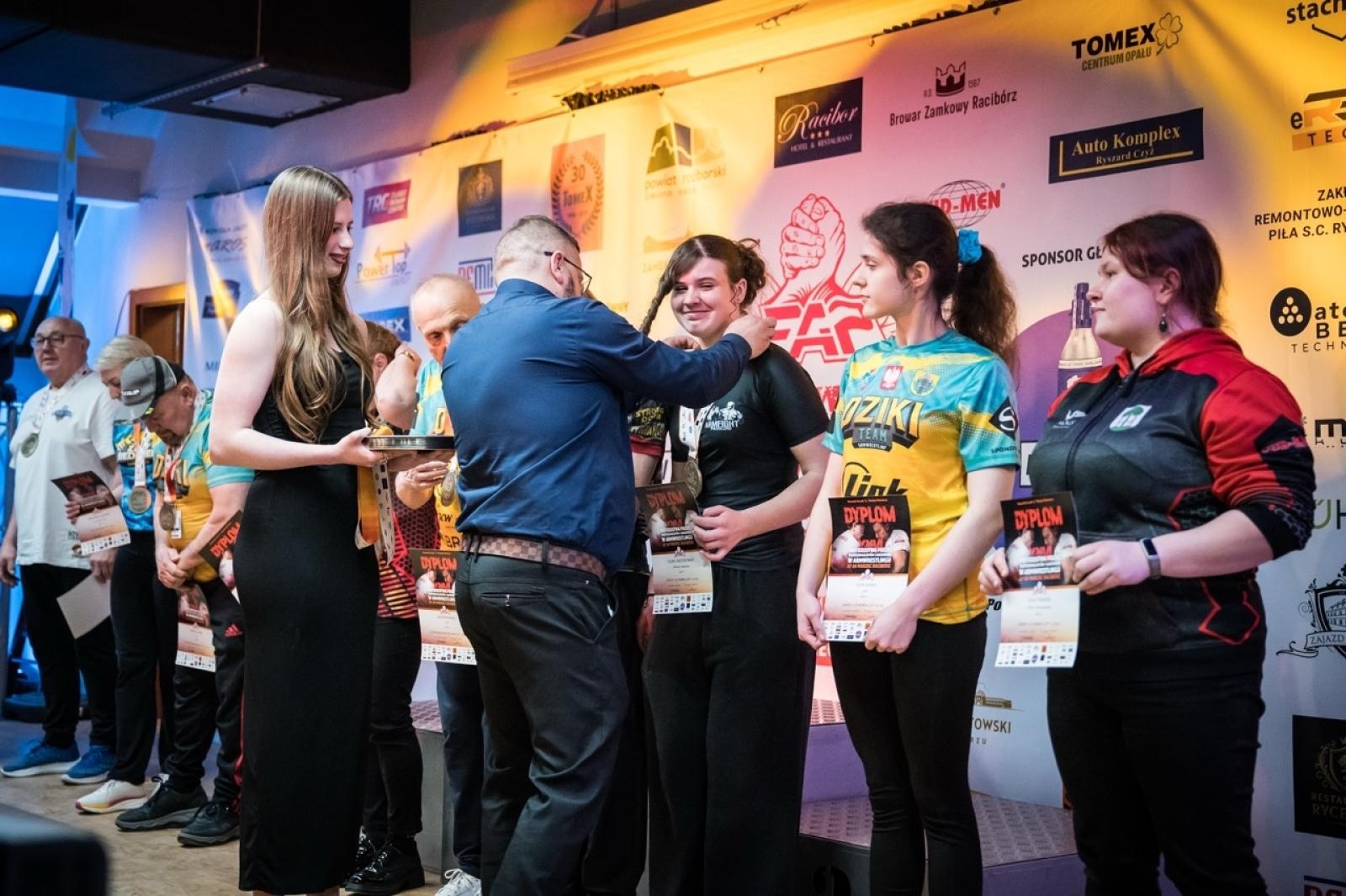 Zdjęcie w galerii na portalu naszraciborz.pl: Zamek Piastowski gościł XXVI Mistrzostwa Polski w Armwrestlingu [FOTO i WIDEO] wiadomości z regionu