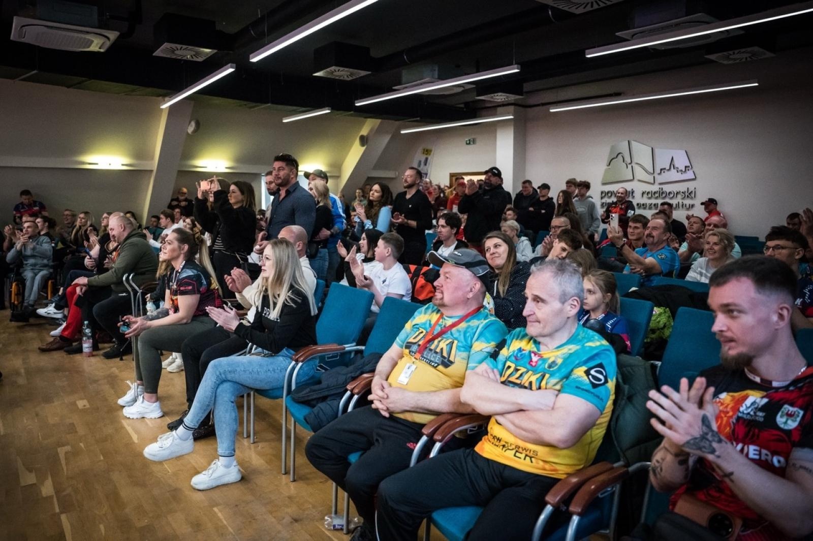 Zdjęcie w galerii na portalu naszraciborz.pl: Zamek Piastowski gościł XXVI Mistrzostwa Polski w Armwrestlingu [FOTO i WIDEO] wiadomości z regionu