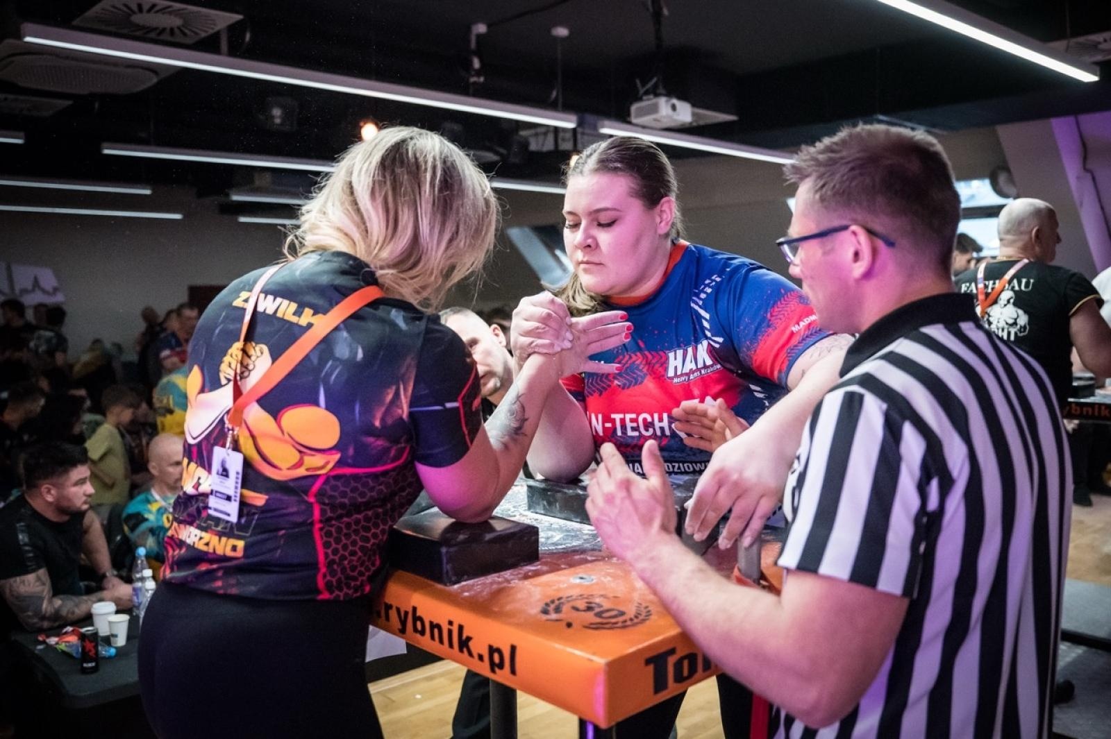 Zdjęcie w galerii na portalu naszraciborz.pl: Zamek Piastowski gościł XXVI Mistrzostwa Polski w Armwrestlingu [FOTO i WIDEO] wiadomości z regionu