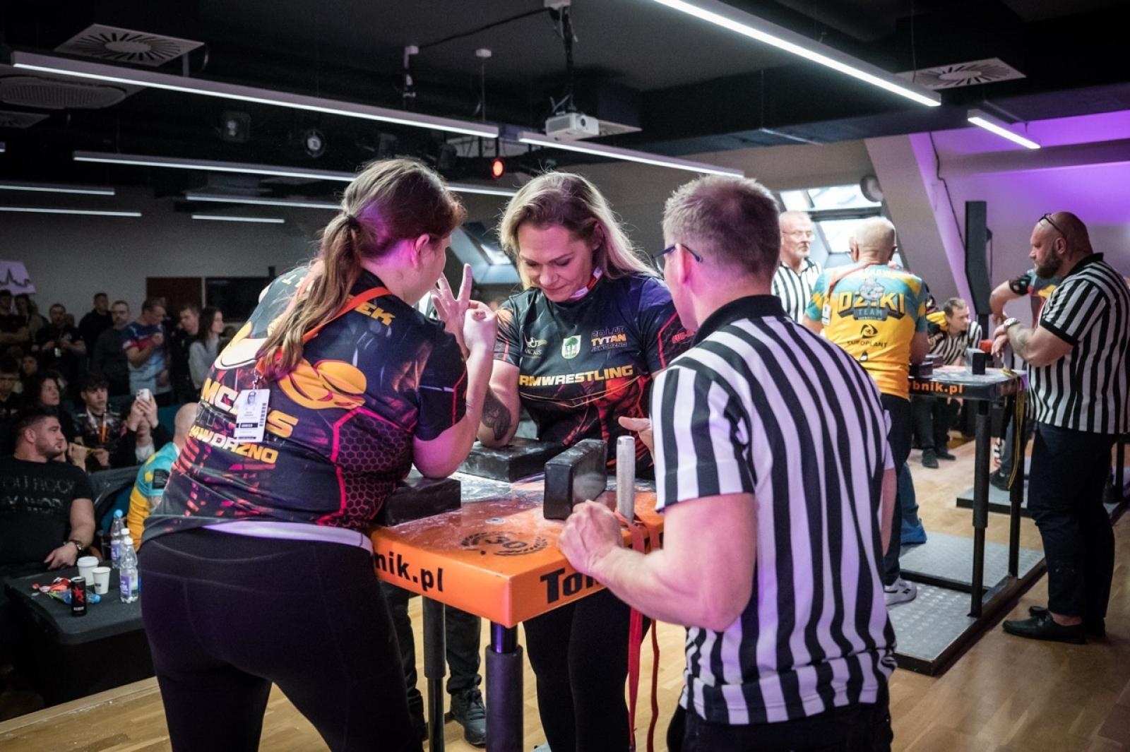 Zdjęcie w galerii na portalu naszraciborz.pl: Zamek Piastowski gościł XXVI Mistrzostwa Polski w Armwrestlingu [FOTO i WIDEO] wiadomości z regionu