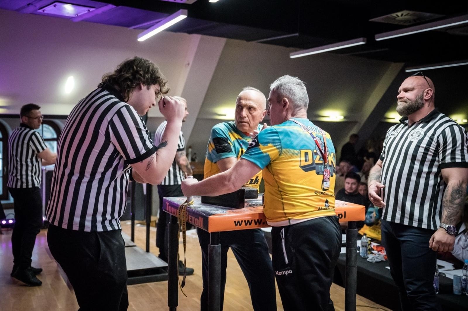 Zdjęcie w galerii na portalu naszraciborz.pl: Zamek Piastowski gościł XXVI Mistrzostwa Polski w Armwrestlingu [FOTO i WIDEO] wiadomości z regionu