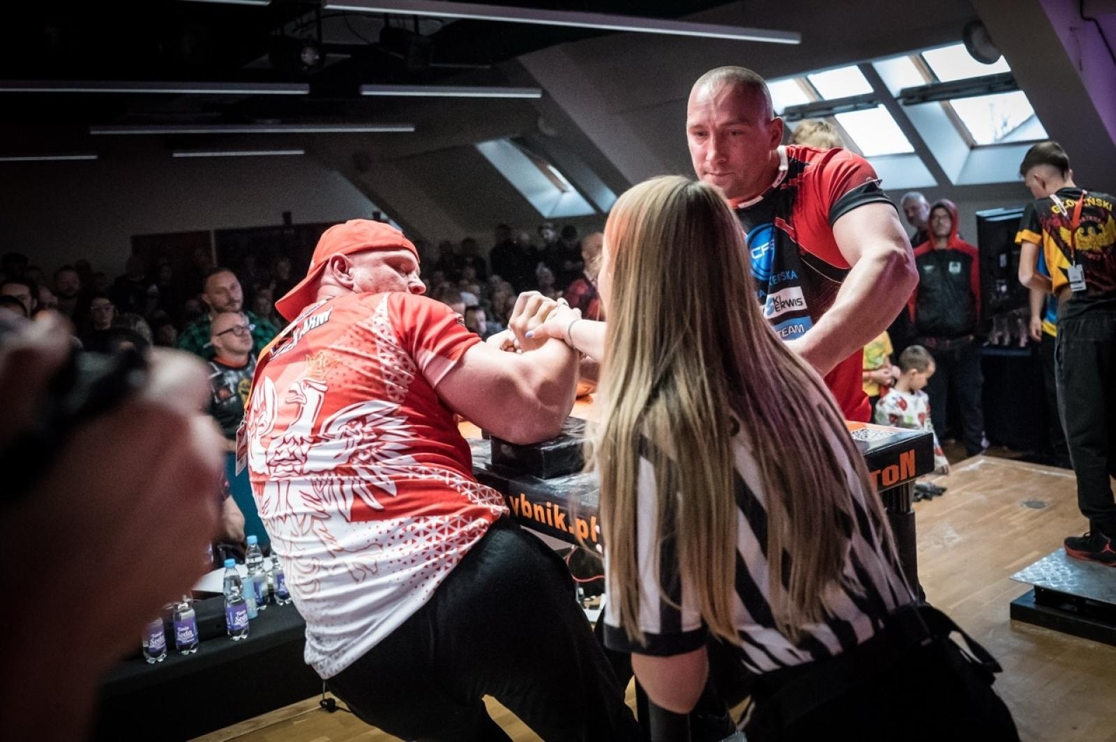 Zdjęcie w galerii na portalu naszraciborz.pl: Zamek Piastowski gościł XXVI Mistrzostwa Polski w Armwrestlingu [FOTO i WIDEO] wiadomości z regionu