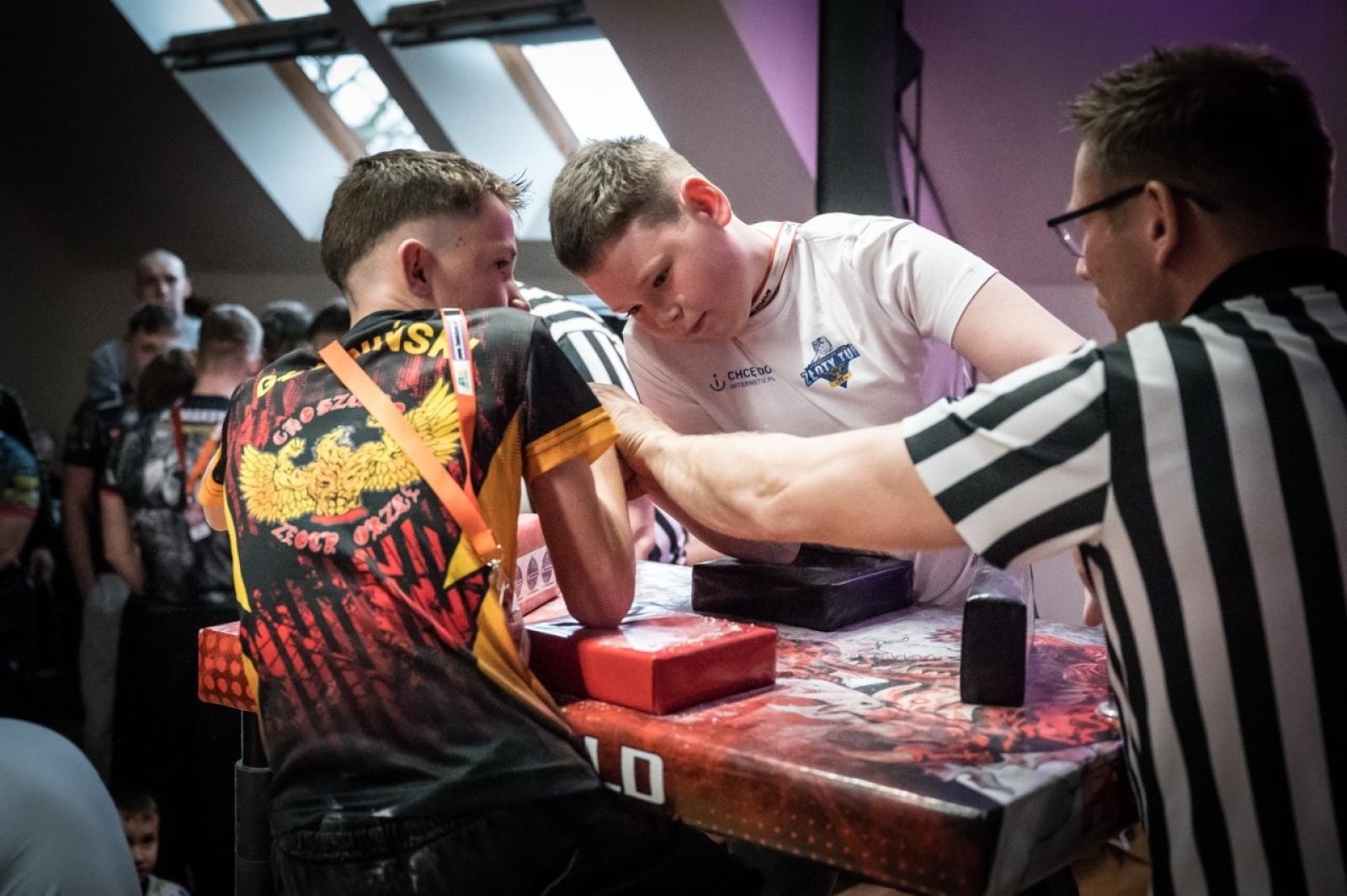 Zdjęcie w galerii na portalu naszraciborz.pl: Zamek Piastowski gościł XXVI Mistrzostwa Polski w Armwrestlingu [FOTO i WIDEO] wiadomości z regionu