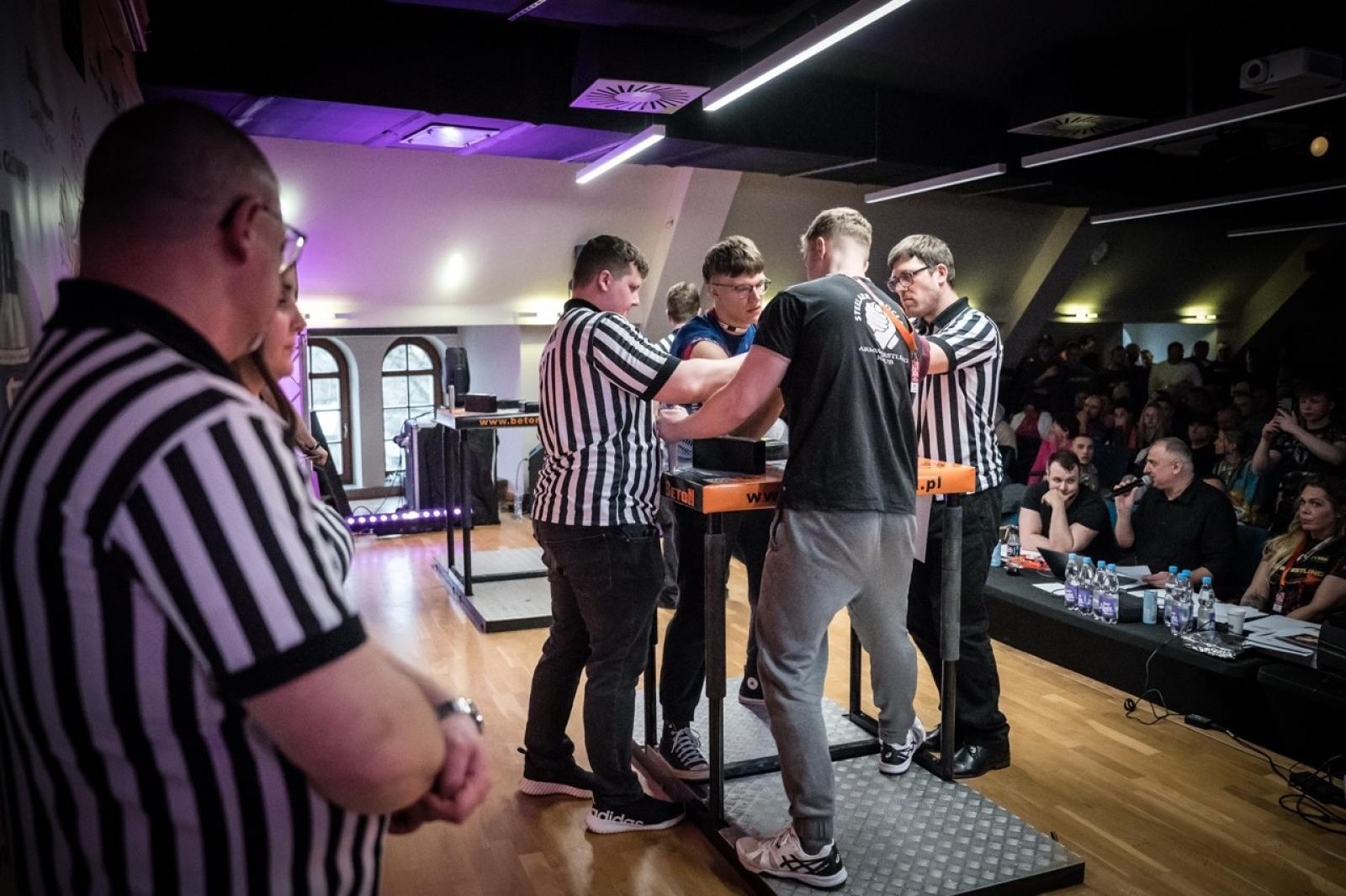 Zdjęcie w galerii na portalu naszraciborz.pl: Zamek Piastowski gościł XXVI Mistrzostwa Polski w Armwrestlingu [FOTO i WIDEO] wiadomości z regionu