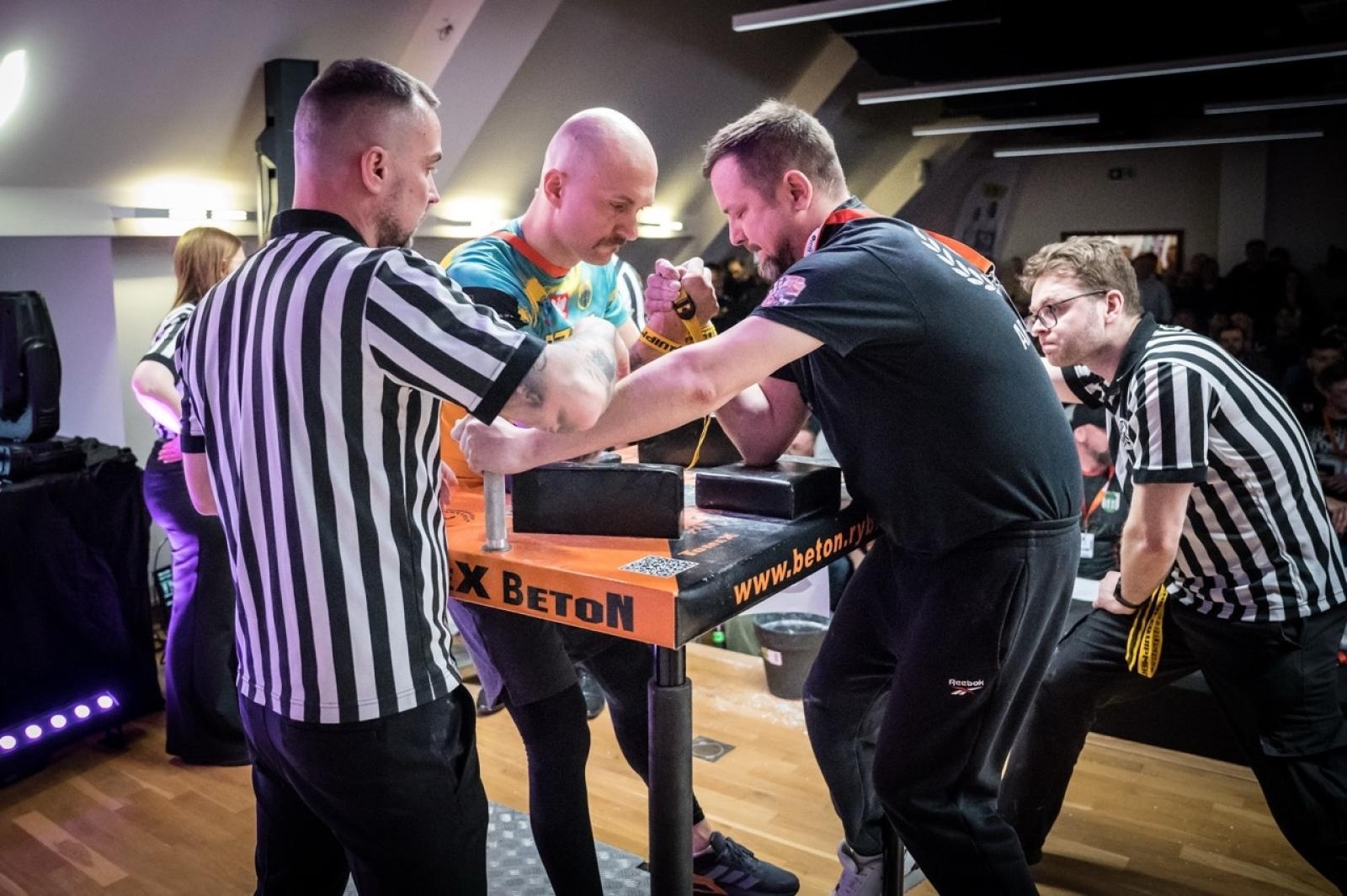 Zdjęcie w galerii na portalu naszraciborz.pl: Zamek Piastowski gościł XXVI Mistrzostwa Polski w Armwrestlingu [FOTO i WIDEO] wiadomości z regionu