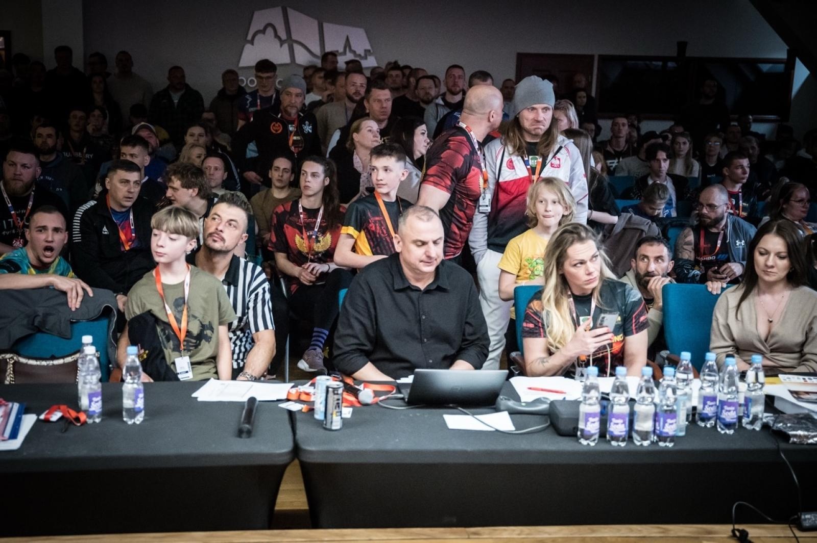 Zdjęcie w galerii na portalu naszraciborz.pl: Zamek Piastowski gościł XXVI Mistrzostwa Polski w Armwrestlingu [FOTO i WIDEO] wiadomości z regionu