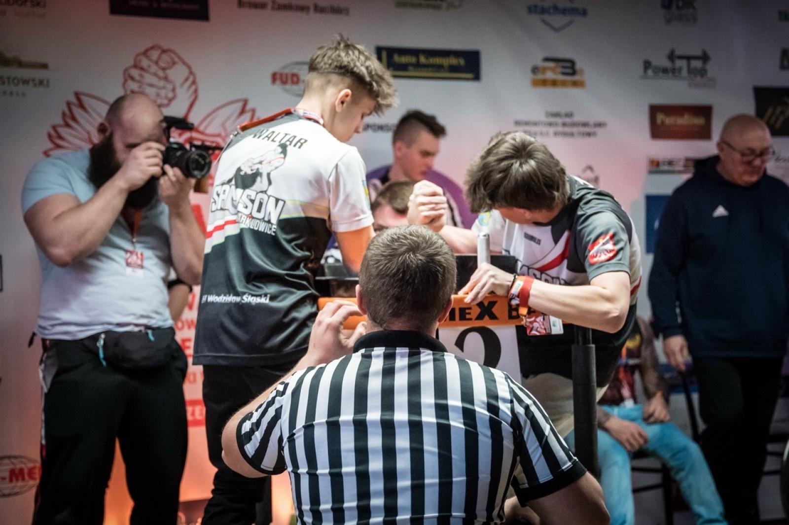 Zdjęcie w galerii na portalu naszraciborz.pl: Zamek Piastowski gościł XXVI Mistrzostwa Polski w Armwrestlingu [FOTO i WIDEO] wiadomości z regionu