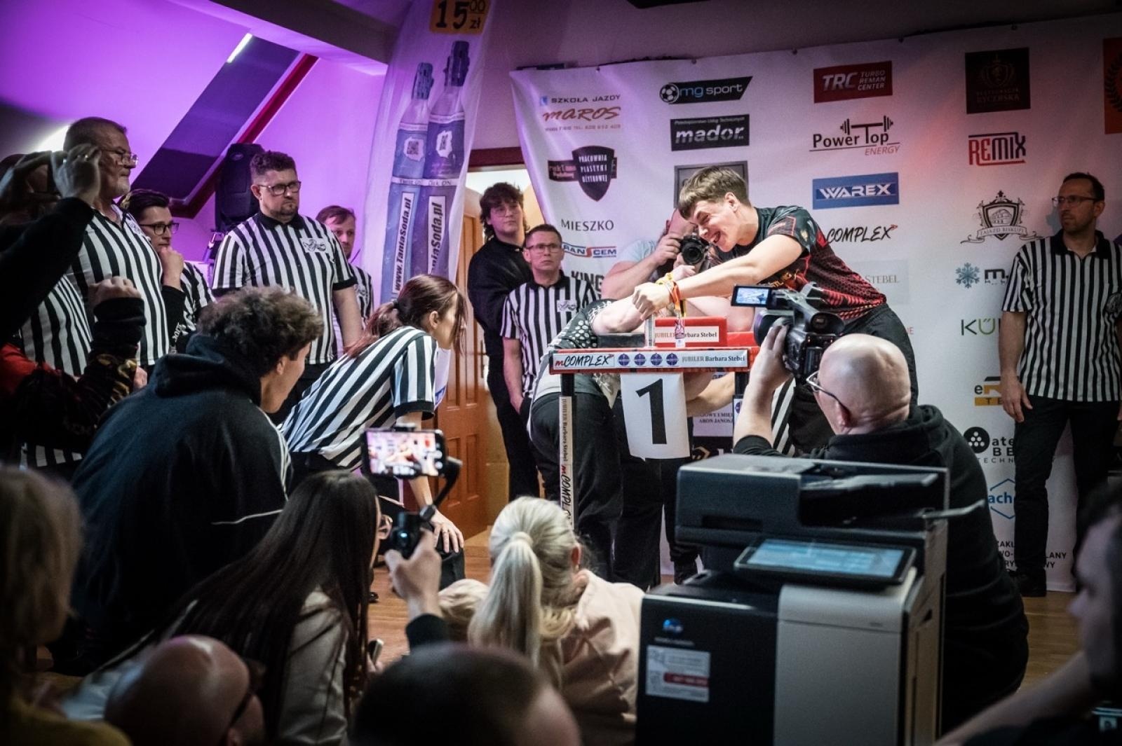 Zdjęcie w galerii na portalu naszraciborz.pl: Zamek Piastowski gościł XXVI Mistrzostwa Polski w Armwrestlingu [FOTO i WIDEO] wiadomości z regionu