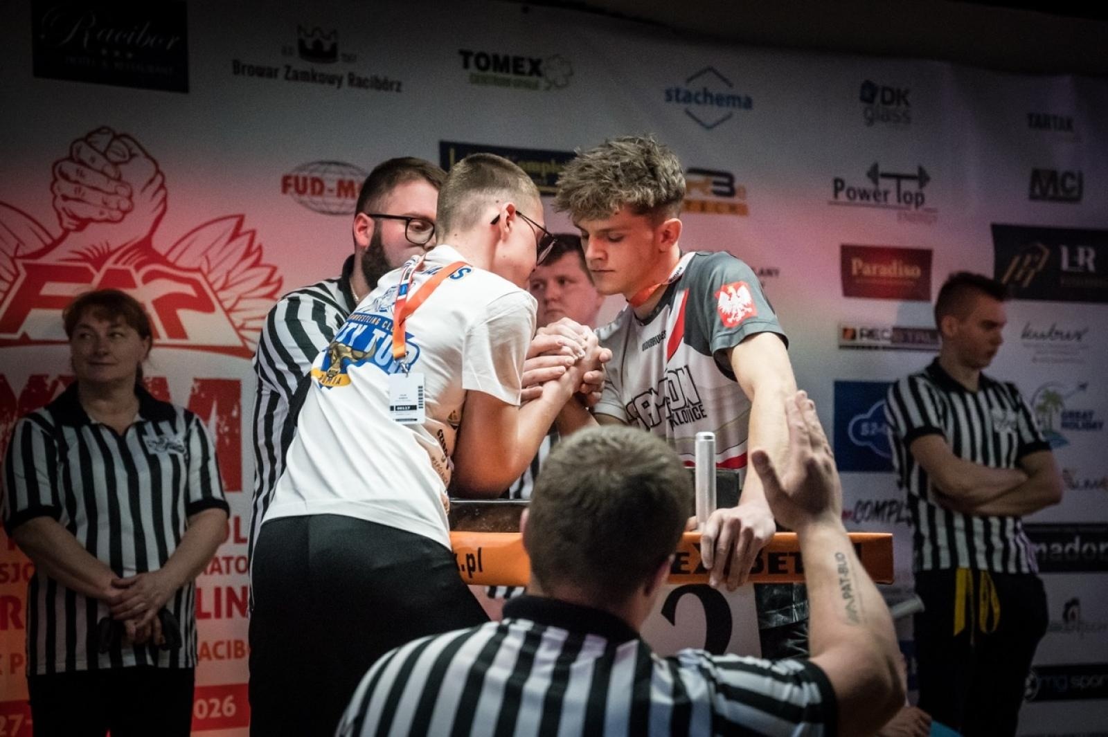 Zdjęcie w galerii na portalu naszraciborz.pl: Zamek Piastowski gościł XXVI Mistrzostwa Polski w Armwrestlingu [FOTO i WIDEO] wiadomości z regionu