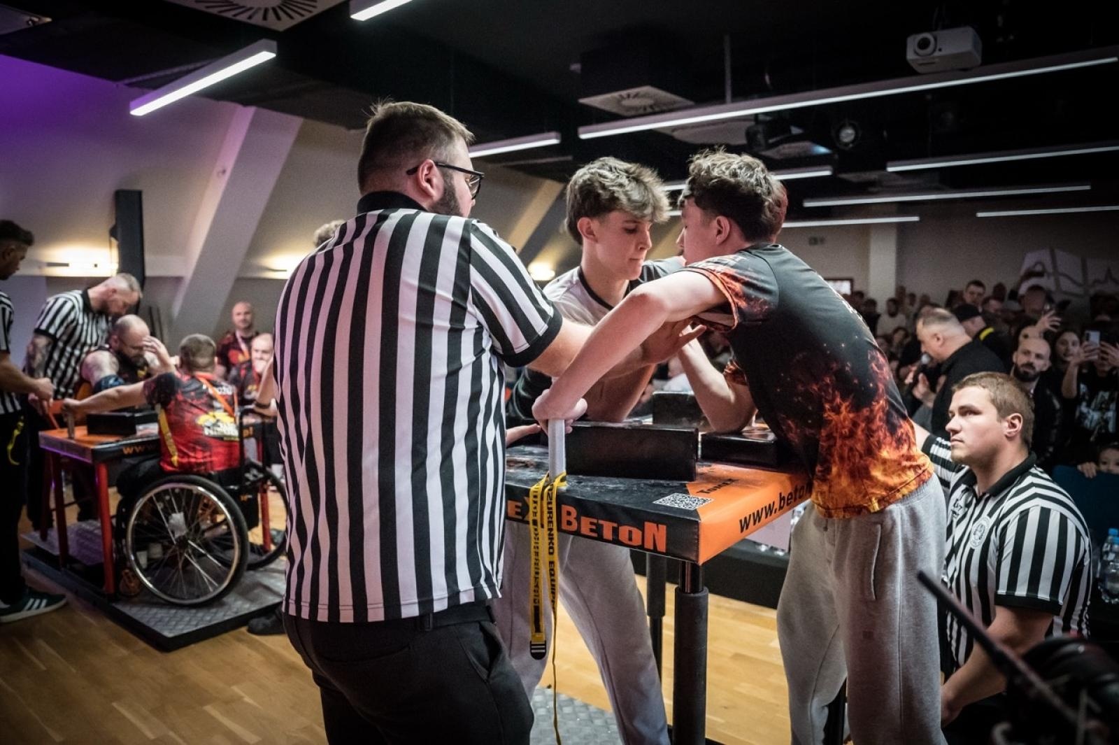 Zdjęcie w galerii na portalu naszraciborz.pl: Zamek Piastowski gościł XXVI Mistrzostwa Polski w Armwrestlingu [FOTO i WIDEO] wiadomości z regionu