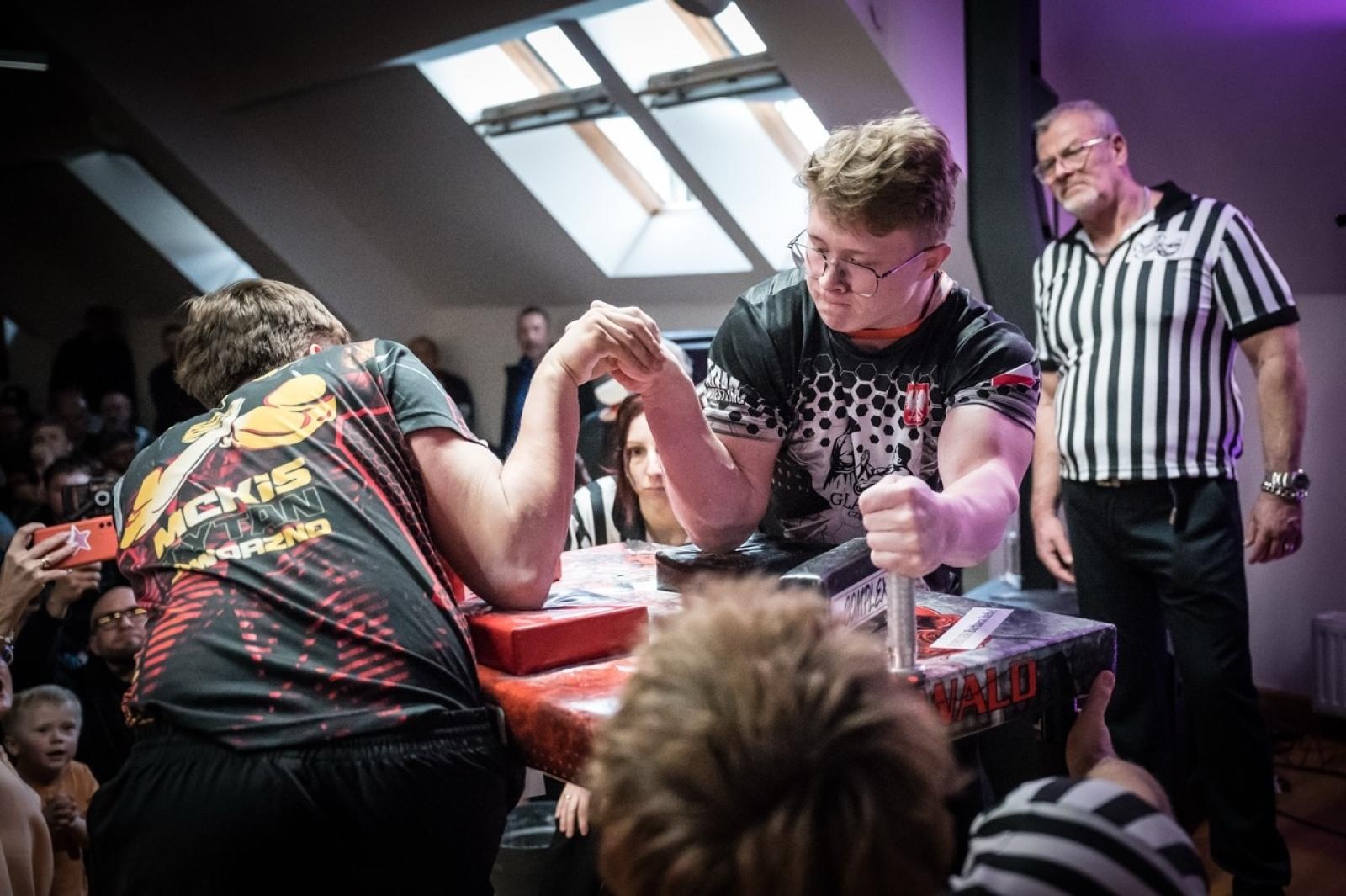 Zdjęcie w galerii na portalu naszraciborz.pl: Zamek Piastowski gościł XXVI Mistrzostwa Polski w Armwrestlingu [FOTO i WIDEO] wiadomości z regionu