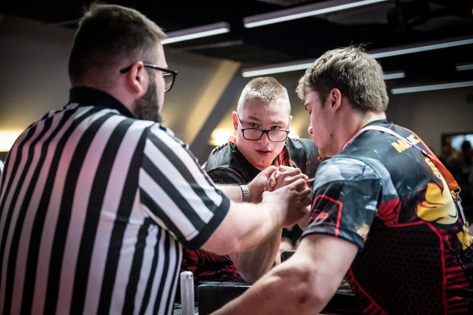 Zdjęcie w galerii na portalu naszraciborz.pl: Zamek Piastowski gościł XXVI Mistrzostwa Polski w Armwrestlingu [FOTO i WIDEO] wiadomości z regionu