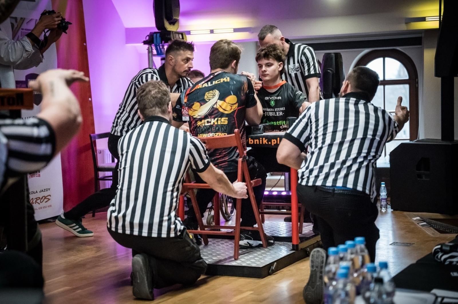 Zdjęcie w galerii na portalu naszraciborz.pl: Zamek Piastowski gościł XXVI Mistrzostwa Polski w Armwrestlingu [FOTO i WIDEO] wiadomości z regionu