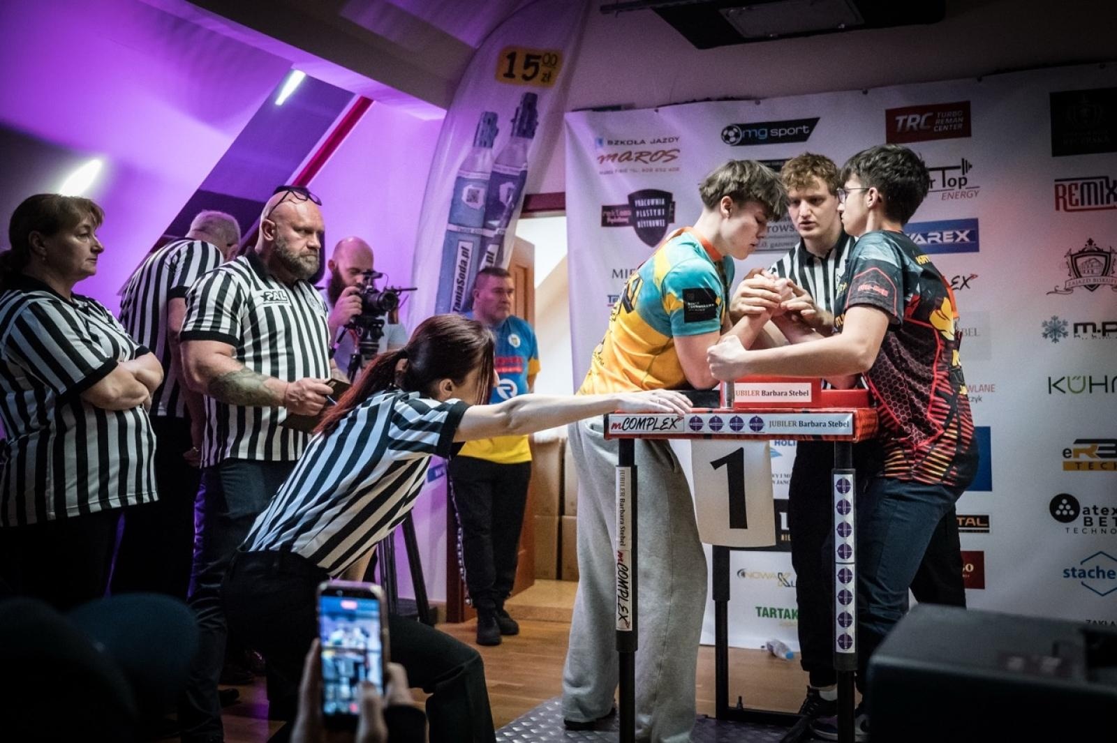 Zdjęcie w galerii na portalu naszraciborz.pl: Zamek Piastowski gościł XXVI Mistrzostwa Polski w Armwrestlingu [FOTO i WIDEO] wiadomości z regionu