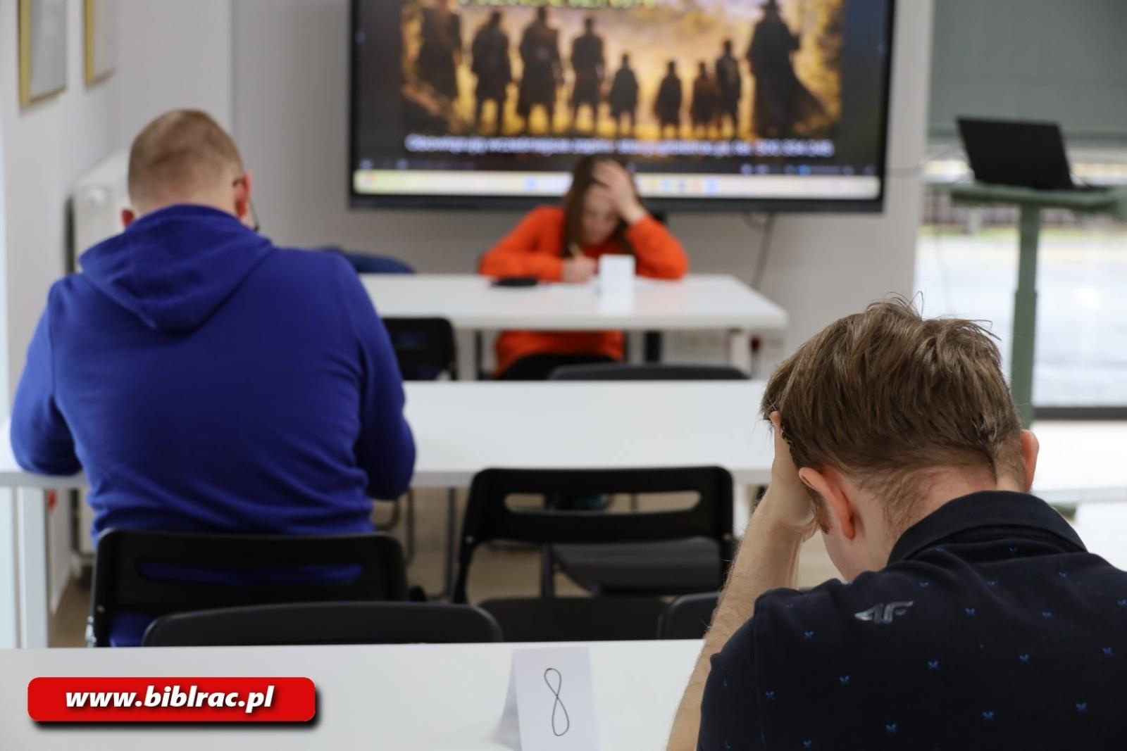 Zdjęcie w galerii na portalu naszraciborz.pl: 25 lat Drużyny Pierścienia – konkurs na Stacji Młodych wiadomości z regionu