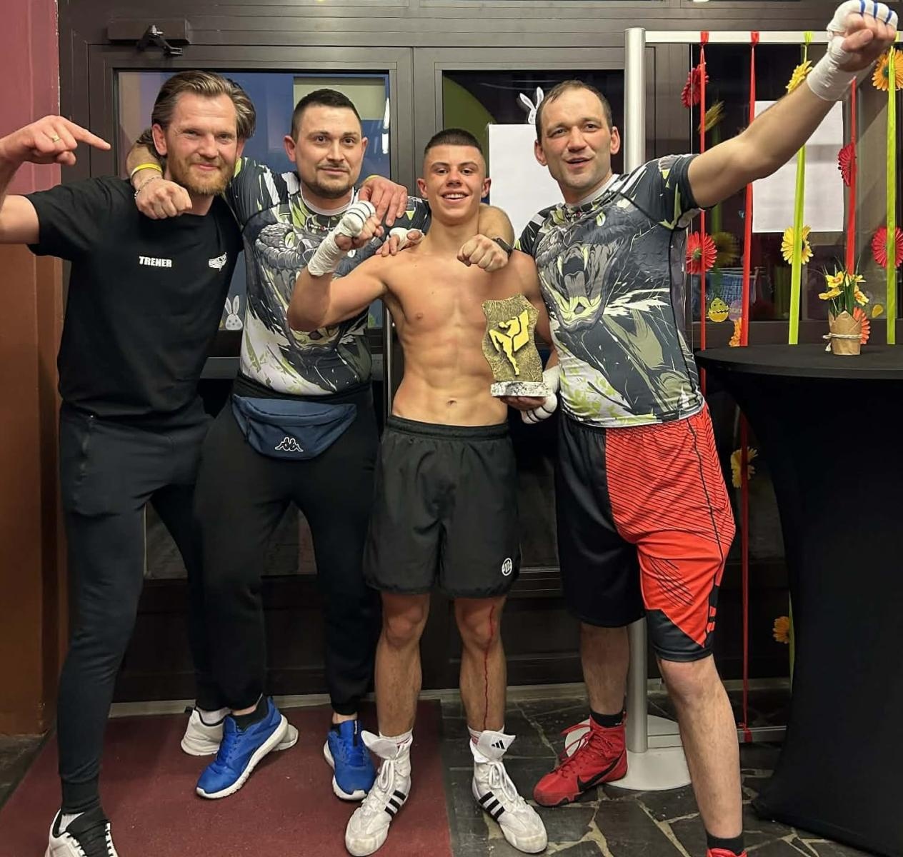 Zdjęcie w galerii na portalu naszraciborz.pl: Zabrze należało do nich. Lehuń i Węgrzyn z wyraźnymi zwycięstwami na gali bokserskiej wiadomości z regionu