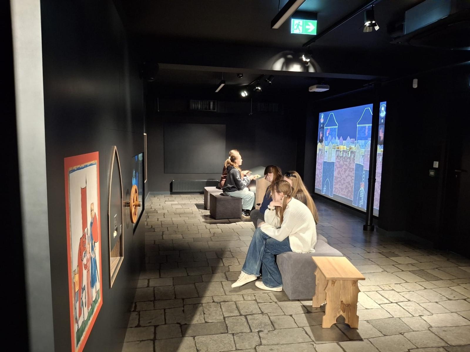 Zdjęcie w galerii na portalu naszraciborz.pl: Wizyta uczniów z Gymnasium Roth w Raciborzu w świątecznej, wielkanocnej atmosferze wiadomości z regionu