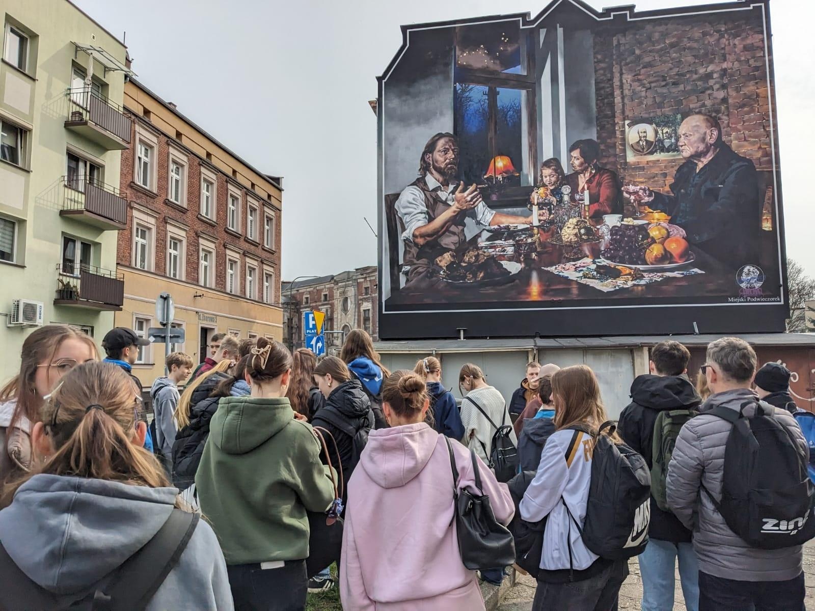 Zdjęcie w galerii na portalu naszraciborz.pl: Wizyta uczniów z Gymnasium Roth w Raciborzu w świątecznej, wielkanocnej atmosferze wiadomości z regionu