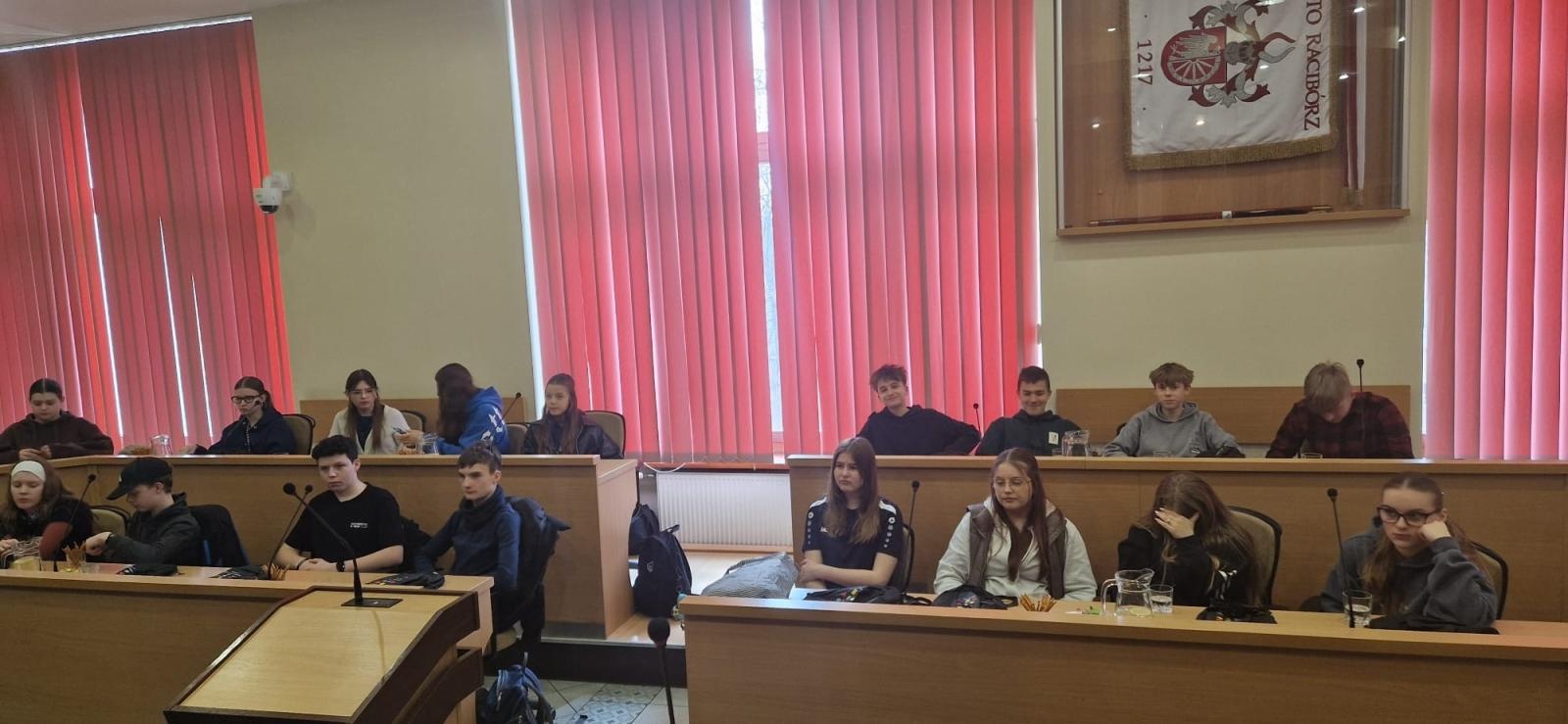 Zdjęcie w galerii na portalu naszraciborz.pl: Wizyta uczniów z Gymnasium Roth w Raciborzu w świątecznej, wielkanocnej atmosferze wiadomości z regionu