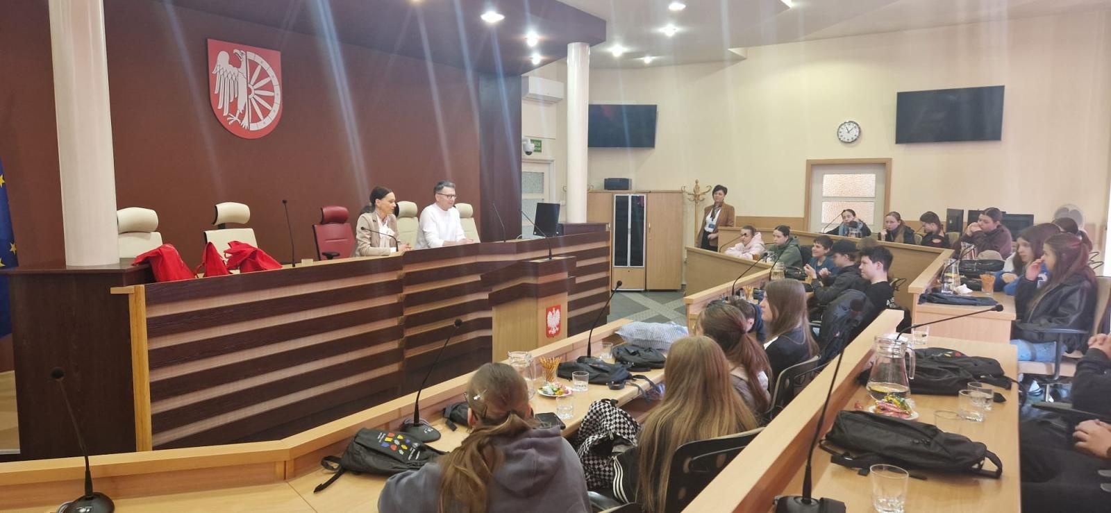 Zdjęcie w galerii na portalu naszraciborz.pl: Wizyta uczniów z Gymnasium Roth w Raciborzu w świątecznej, wielkanocnej atmosferze wiadomości z regionu